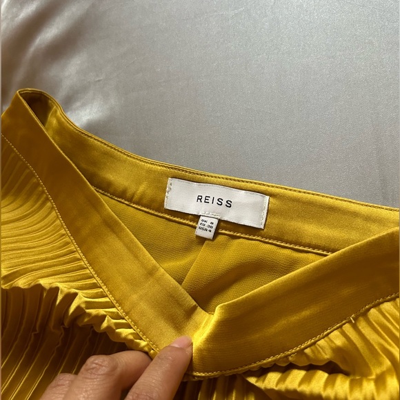 Reiss yellow midi float skirt - Picture 3 of 4